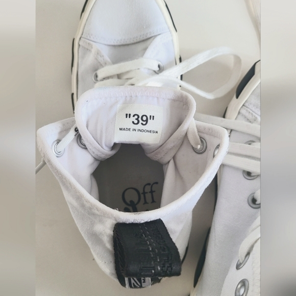 Off-white converse - Picture 7 of 9